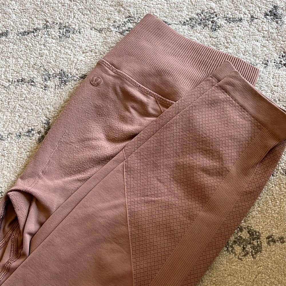 Lululemon leggings size 2/4